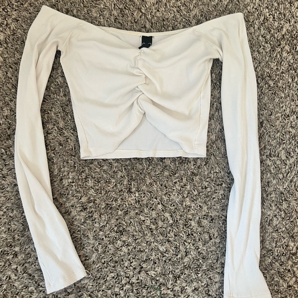 White off the shoulder long sleeve crop top